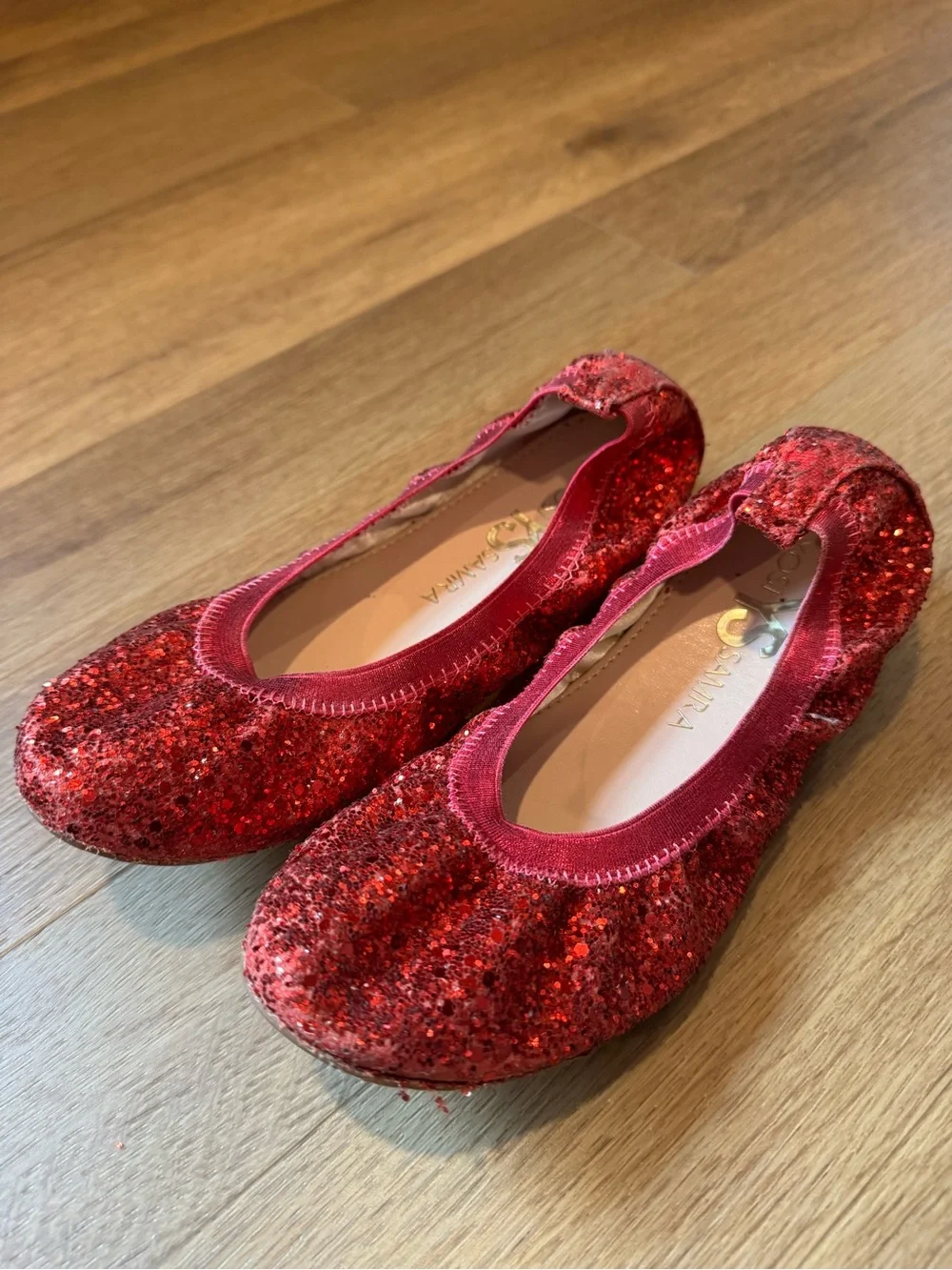 Youth girls Yosi Samra red glitter flats sz 4